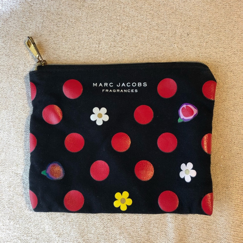 Marc Jacobs Fragrances Lola Zipper Pouch